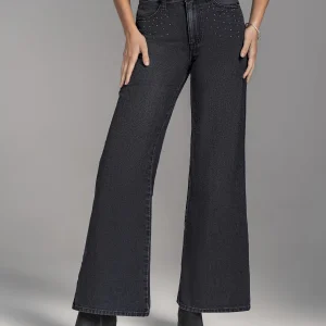 Jean bota amplia con detalle de piedras