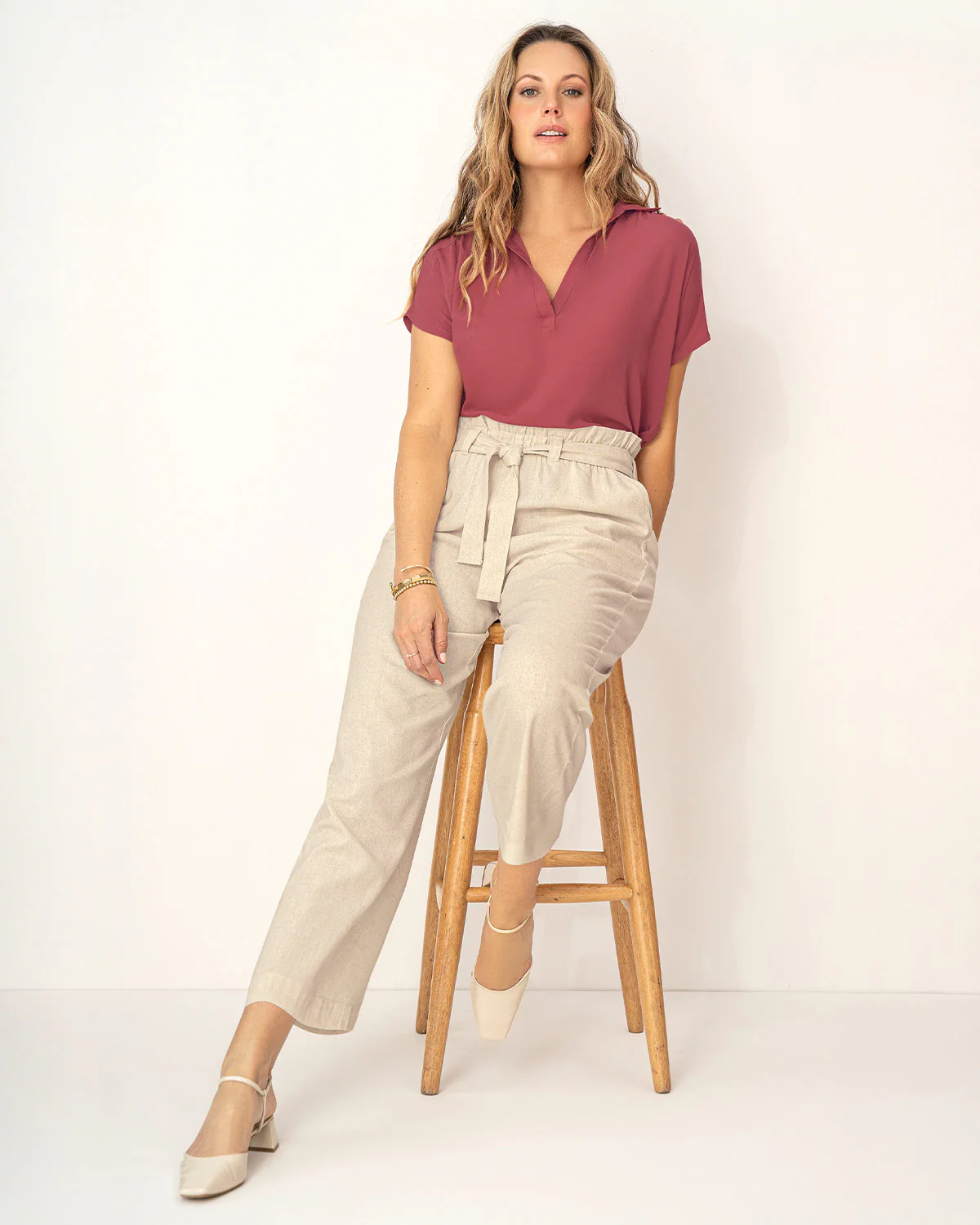 Blusa manga corta con botones funcionales y cuello camisero - Imagen 4