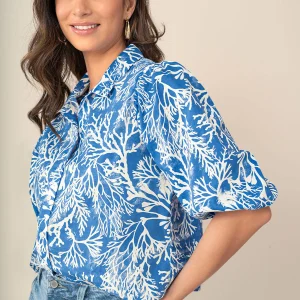 Blusa manga corta con botones funcionales y elástico en mangas